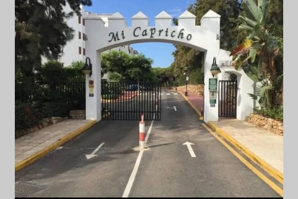 Lägenhet Apartamento Mi Capricho Front Beach Sitio de Calahonda Spanien